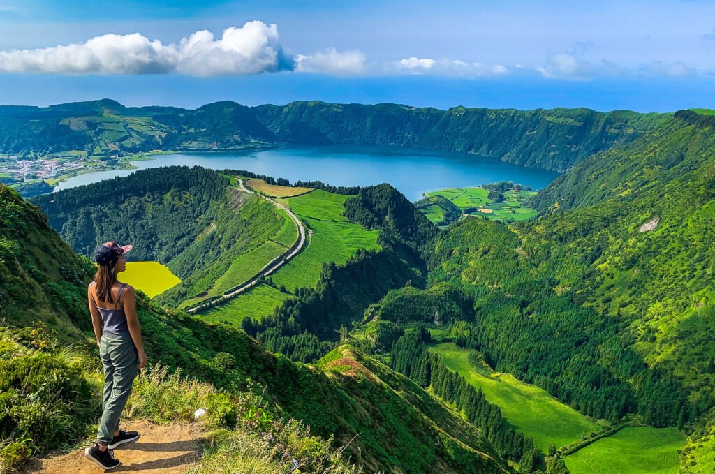 9 Easy Quiet Travel Destinations Perfect for Solo Travelers